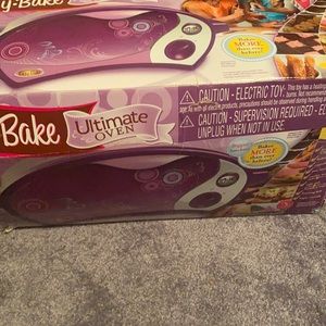 im selling an easy bake oven perfect for a christmas gift